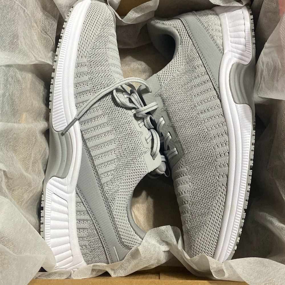 Orthofeet shoes for women.